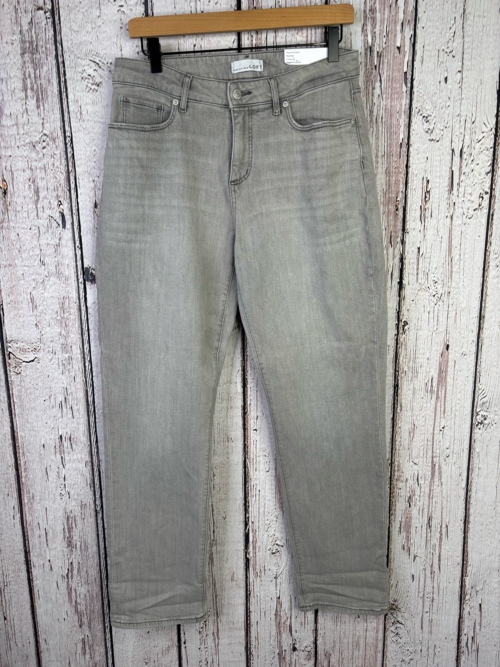 🏷️NWT LOFT The Girlfriend Mid Rise Curvy Fit Jeans Denim Gray Grey Size 28 NEW!